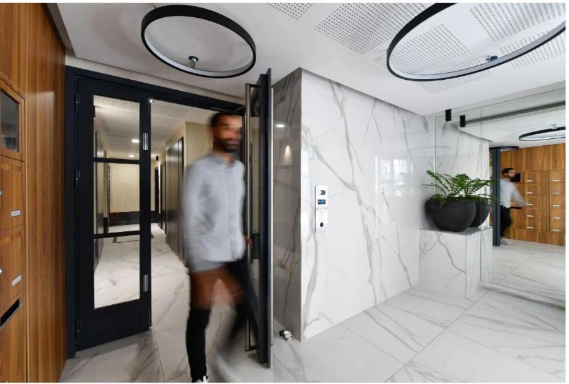 Studio Neuf Paris La Defense Metro 15 Rueil - Suresnes - Mont Valerien Экстерьер фото